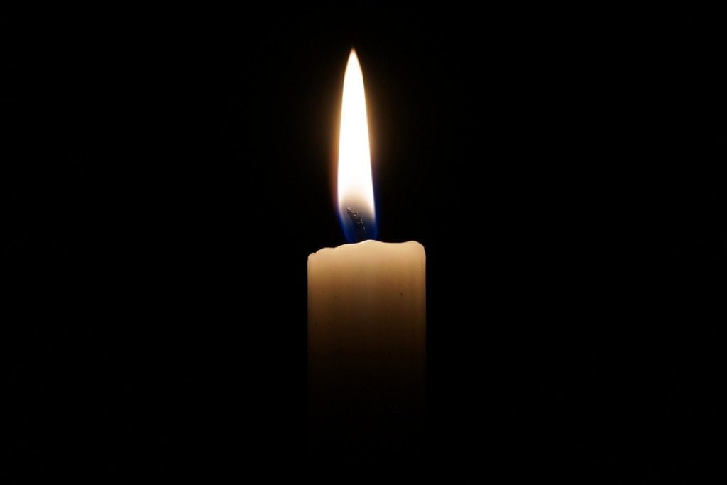 死是一件不必急于求成的事，死是一个必然会降临的节日